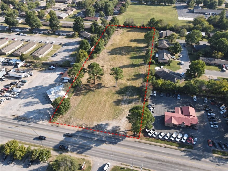 2.94 acres of commercial land.  Zoned C2.