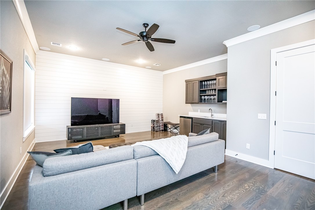 Scissortail - Residential