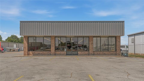 Photo of 3615 Stadium Boulevard, Jonesboro, AR 72404 (MLS # 1360582)