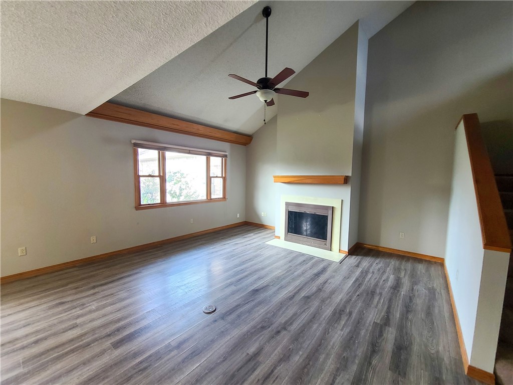 Windsor Place Sub Rogers - Residential Lease