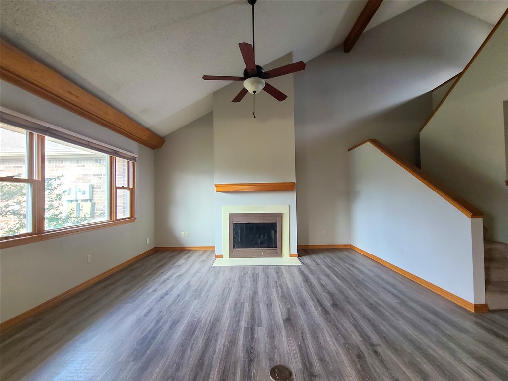 Windsor Place Sub Rogers - Residential Lease