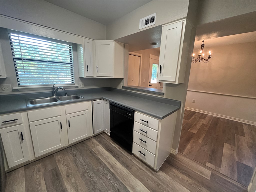 Couchs - Residential Lease