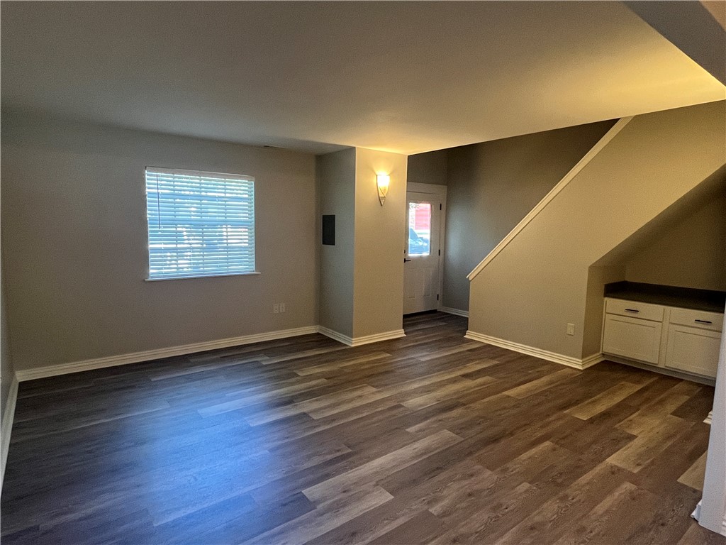 Welcome home to this renovated and modernized 2-BR, 1.5 Bath townhome in the heart of Siloam Springs! Enjoy a spacious end unit townhome that has just been completely remodeled! Featuring freshly painted walls and trim, vinyl plank flooring, new carpet, and much more! These townhomes were designed to be more like a house than an apartment with the living room, dining room, kitchen, laundry and half bathroom downstairs; and two bedrooms and full bathroom upstairs. This townhome also boasts a balcony overlooking the park with pickleball courts, trails, and Sager Creek. It is a quick walk or ride to JBU and downtown Siloam Springs. Call today for updated availability and to schedule a tour. Agent owned.
