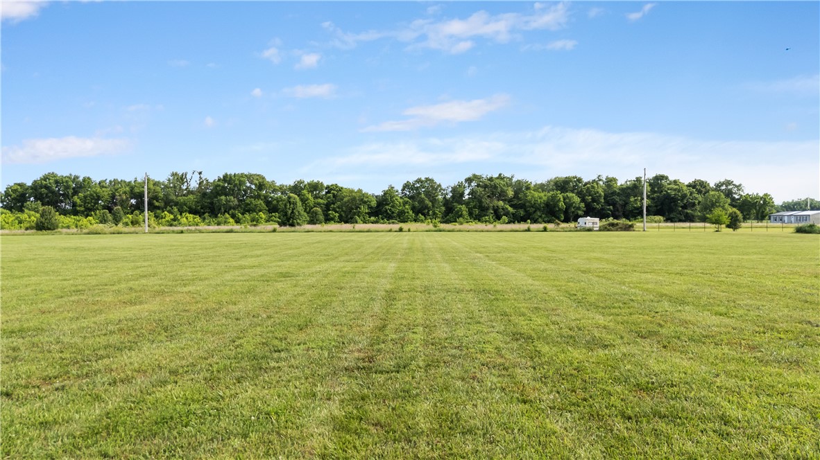 8861 Farm Road 2212 - Photo 3