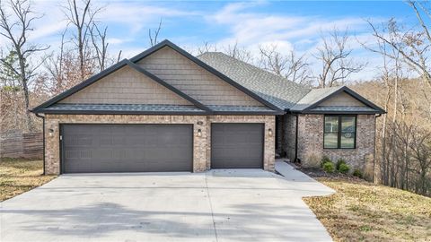 Photo of 5 Burns Circle, Bella Vista, AR 72714 (MLS # 1331240)