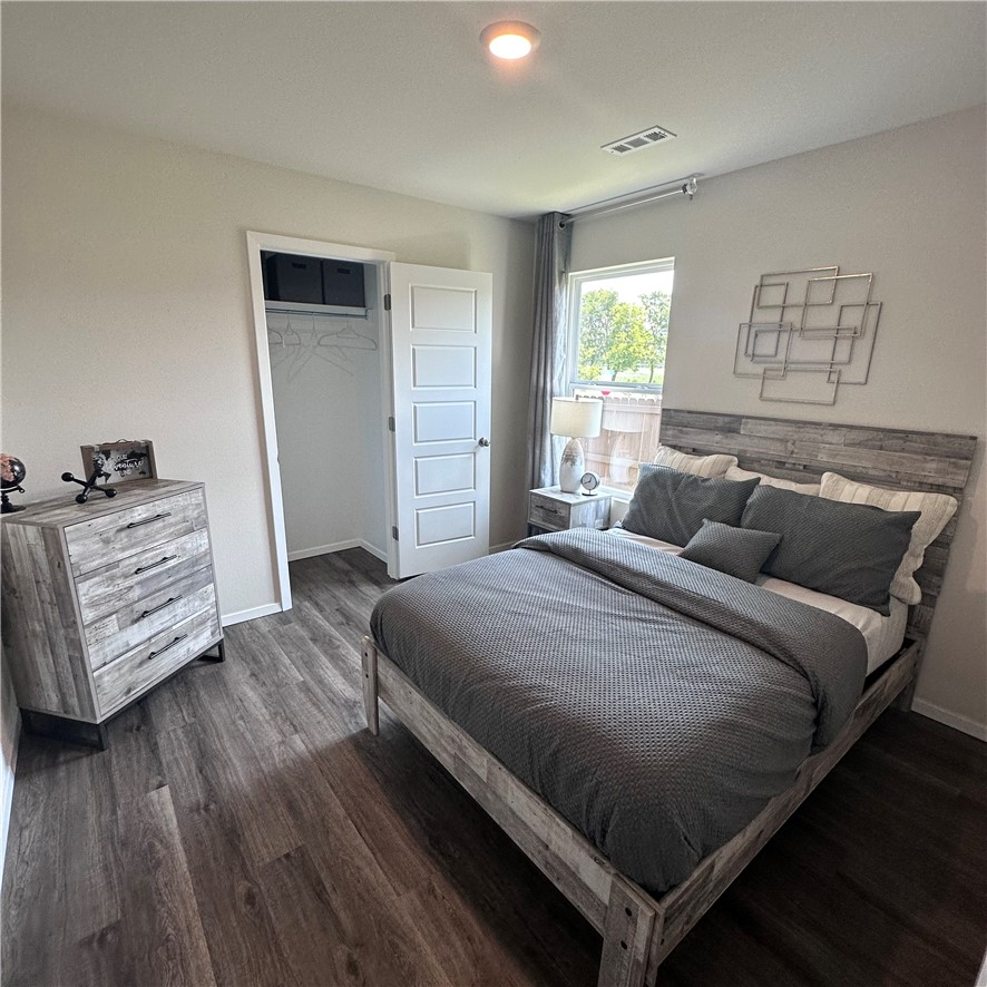 WALNUT HILL SUB PH V-PEA RIDGE - Residential