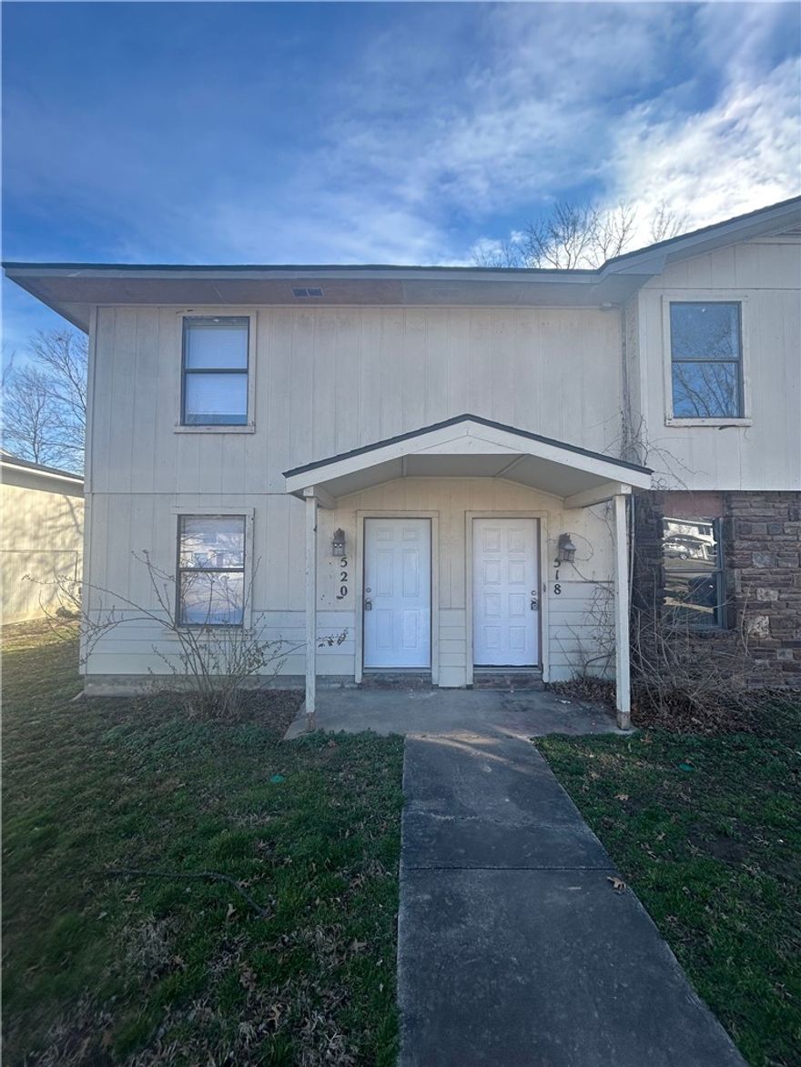 Charming single-family home featuring 2 bedrooms, 1.5 baths, and 1,024 sq ft of comfortable living space. Enjoy a functional layout with a spacious living area, well-equipped kitchen, and generously sized bedrooms. Conveniently located near shopping, dining, and all that Fayetteville has to offer.