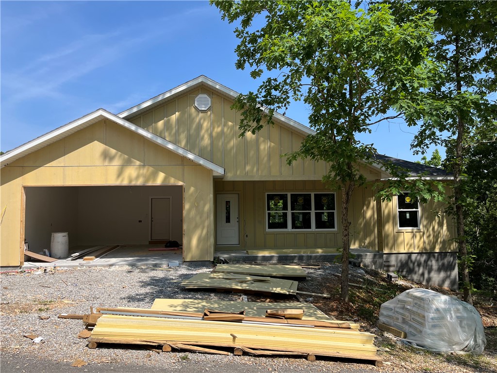 NEW Construction Home in a premier location. House will be ready in July, so hurry and you can pick your paint colors. This home has a large open floor plan with a 2 car garage for storing all your toys. Outstanding location with super easy access to back 40 trails, green way and blowing springs park. Home upgrades include energy efficient Pella windows, fiberglass exterior doors, fully Insulated garage and garage doors, custom built cabinets, and a energy efficient appliance package. House Notes: - Front of house will be BnB Hardie Board Siding (no brick) with the sides and back in vinyl.