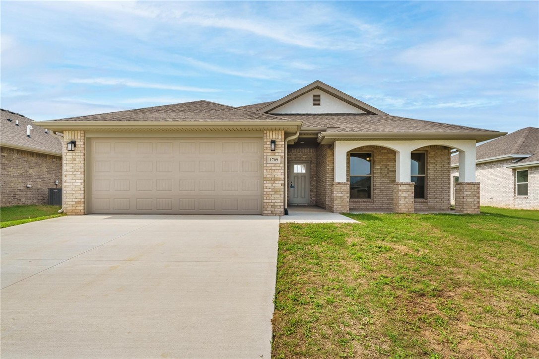 With 1,950 square feet of living space, this 3 bedroom, 2
bathroom floor plan offers spacious rooms and stunning
front elevation options. In addition, the plan series offers
double bathroom vanities in the primary suite, convenient
access from the large, walk-in primary closet to the utility
room, and an open layout kitchen and living room for
enhanced family time. Taxes subject to change based on new construction.