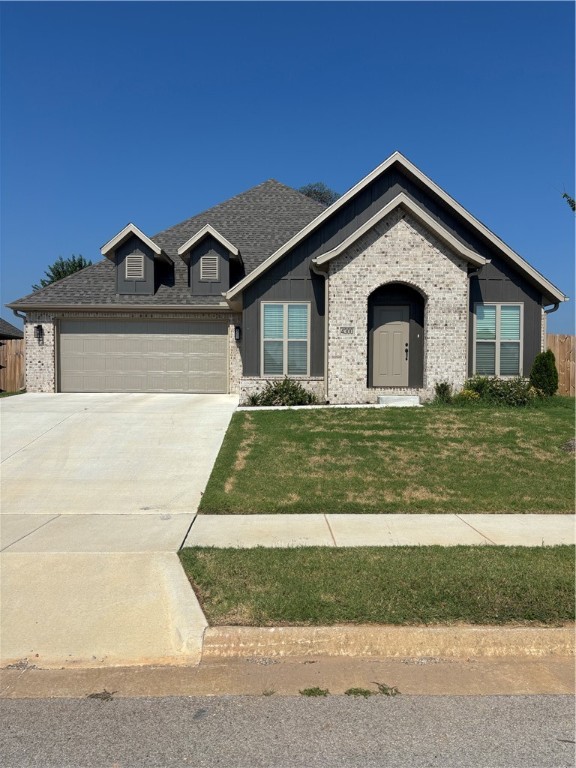 Full brick home less than 1 year old. East facing, gas range, fireplace, granite countertops, washer, dryer, fridge and fully fenced yard. 15 Minutes to Walmart Home Office. Get it before it's gone. Available September 1, 2025