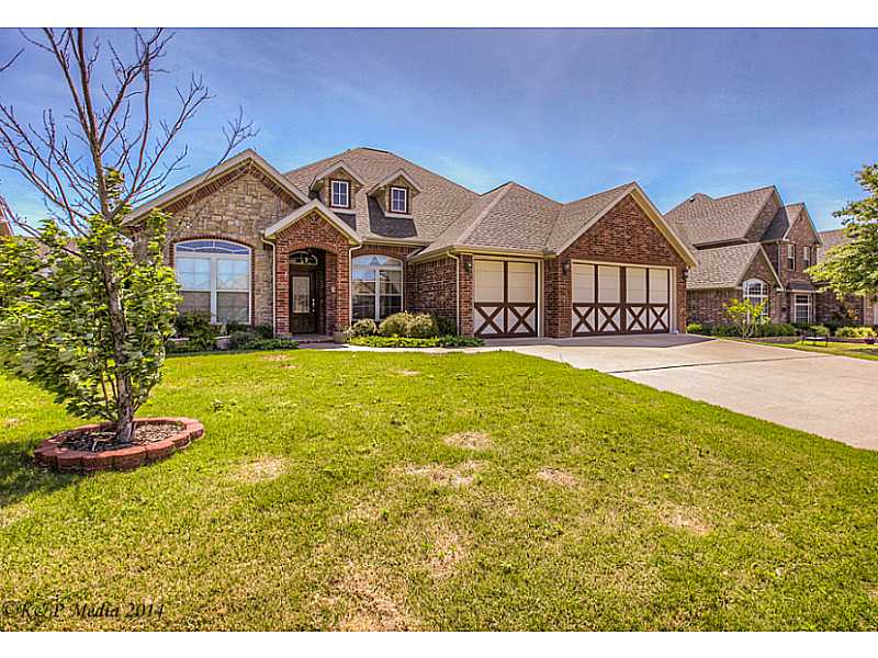 This home is a MUST SEE!! Home Features 4 Bedrooms, 3 Full Baths, 3 Car Garage, Formal Dining, fresh paint, granite counter-tops, Brazilllian hardwood floors, and Much More! Located in great subdivision with community pool and less than 1/2 mile from,Bentonville's newest schools.