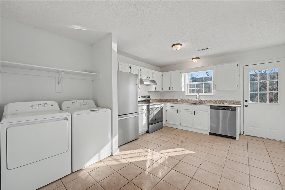 Carriage Square Sub Bentonville - Residential Income