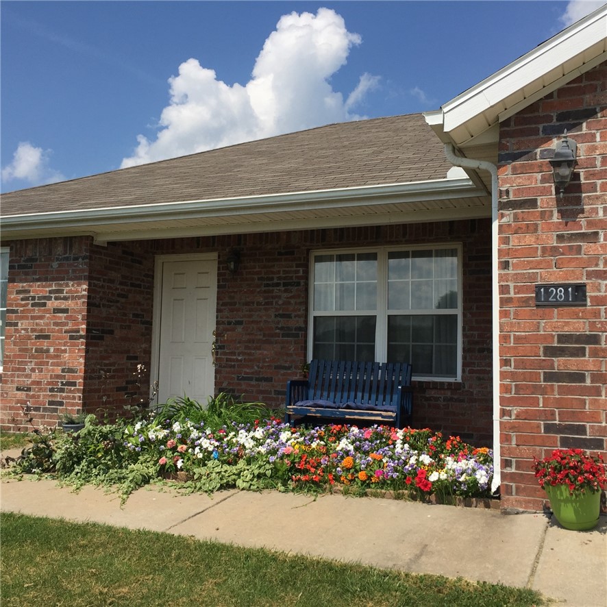 Oakwoods - Residential Lease