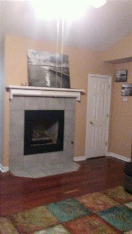 Oakwoods - Residential Lease