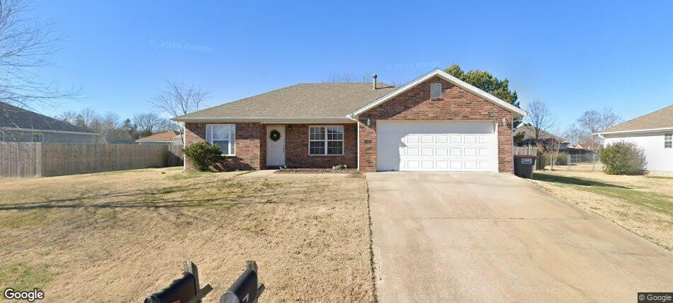 Oakwoods - Residential Lease