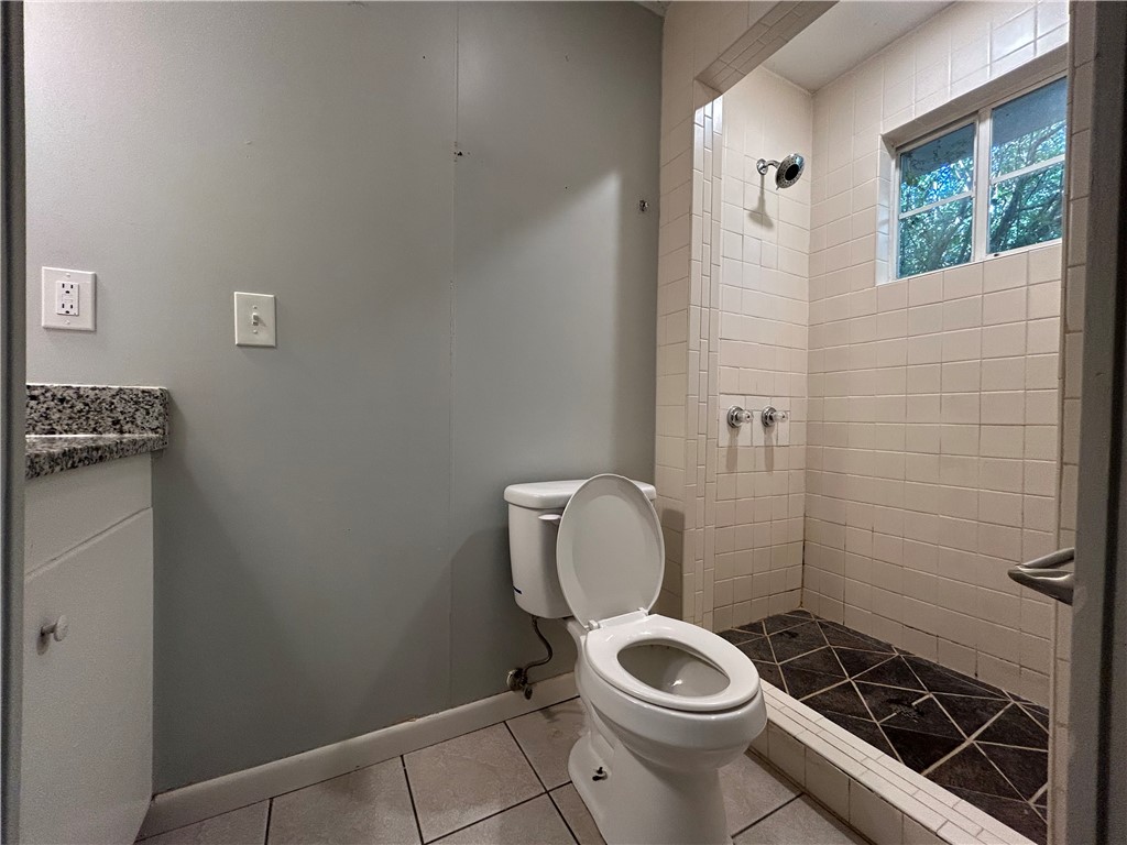 Fayetteville Outlots - Residential Lease