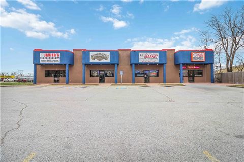 274 E Robinson Avenue Springdale AR 72764