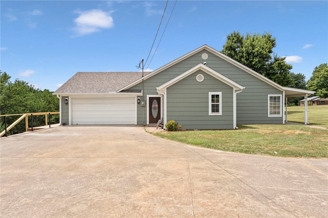 815 Steele Road