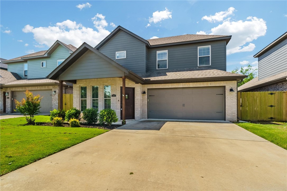 Four bed two and a half bath house with granite counter tops, two car garage, a back patio, and all appliances included. This neighborhood also features a community pool and is conveniently located a short drive away from the major roads that access downtown Bentonville.