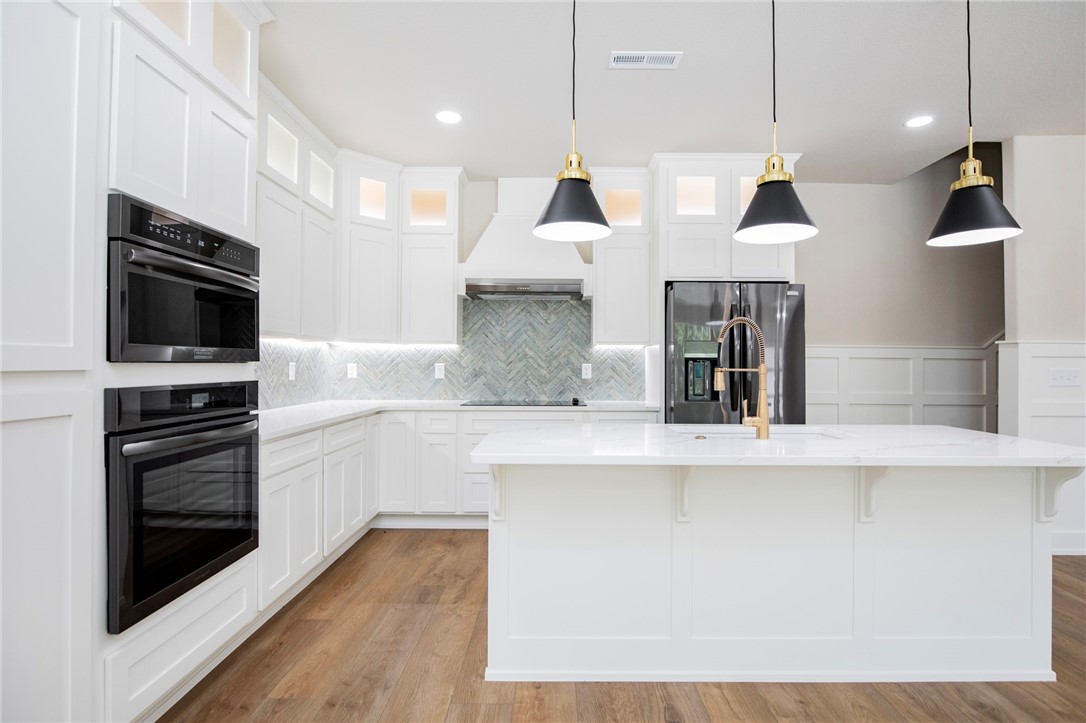 Lost Bridge VIllage - Residential