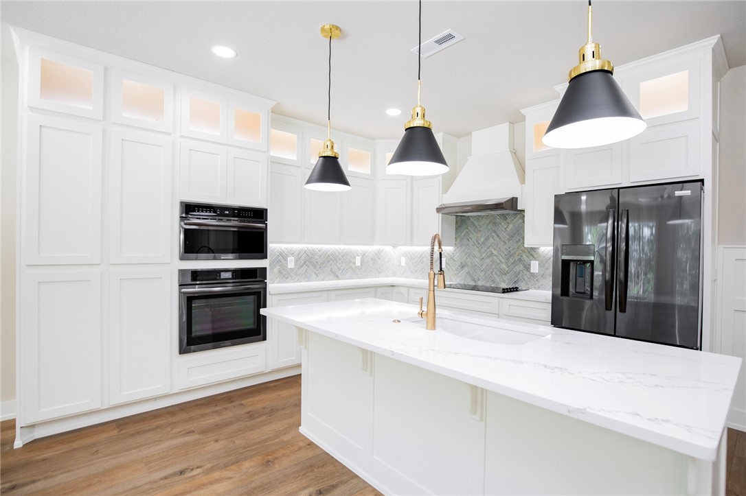 Lost Bridge VIllage - Residential