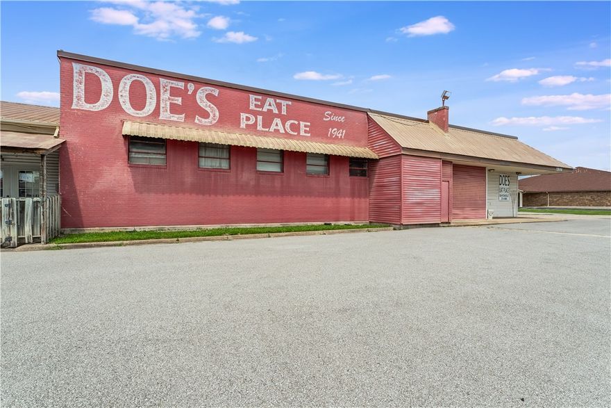 Doe’s Bentonville has a long history of being a local favorite, and for the vendor community visiting and entertaining in Bentonville. Voted best steakhouse in 2024, Bentonville Doe’s is iconic and located on famous Walton Blvd!

- Building size: 5,719 SF
- Lot size: 2.02 AC
- Abundance of front door parking
- Walton Blvd frontage
- Room for expansion or future development
- Fastest growing area in NWA
- Full training by present owners
- 28,000 CPD on Walton Blvd
- Price: $3,950,000