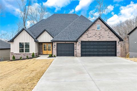 Photo of 10 York Drive, Bella Vista, AR 72714 (MLS # 1337119)