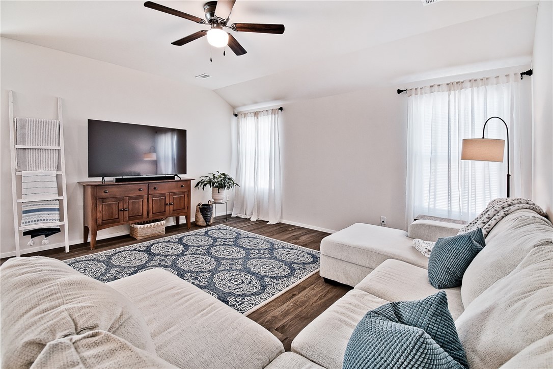 Walnut Hill Sub Ph I Pea Ridge - Residential