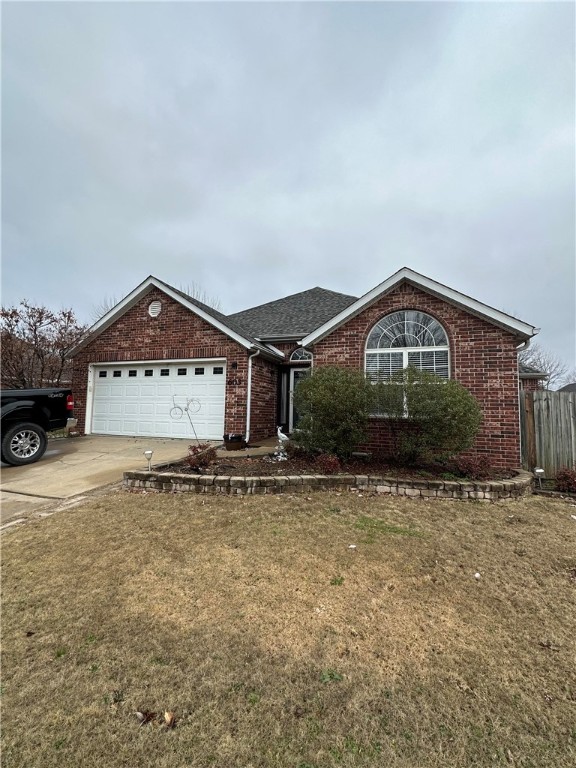 LOCATION LOCATION LOCATION. Beautiful home with welcoming entryway, crown molding in living area, laminate flooring in iving area split floor plan, fireplace, granite countertops, beautiful back splash, spacious bedrooms, double vanity in main rooms bathroom, shower and bathtub in main bedroom, spacious closets.