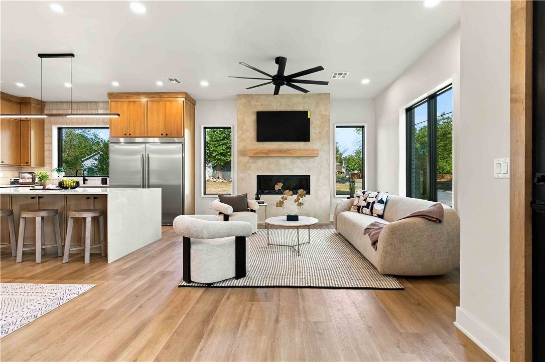 617 SW 2nd St, Bentonville, AR, 72712, USA, 5 Bedrooms Bedrooms, ,6 BathroomsBathrooms,Residential,Active,617 SW 2nd St,1353149