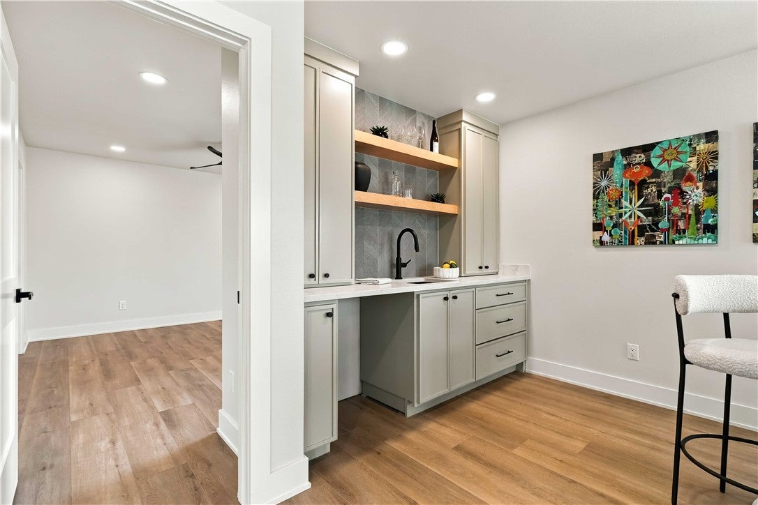 617 SW 2nd St, Bentonville, AR, 72712, USA, 5 Bedrooms Bedrooms, ,6 BathroomsBathrooms,Residential,Active,617 SW 2nd St,1353149