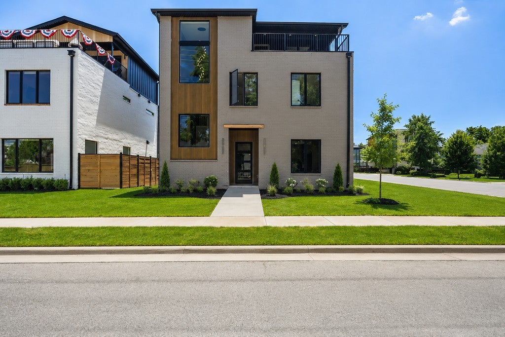 617 SW 2nd St, Bentonville, AR, 72712, USA, 5 Bedrooms Bedrooms, ,6 BathroomsBathrooms,Residential,Active,617 SW 2nd St,1353149
