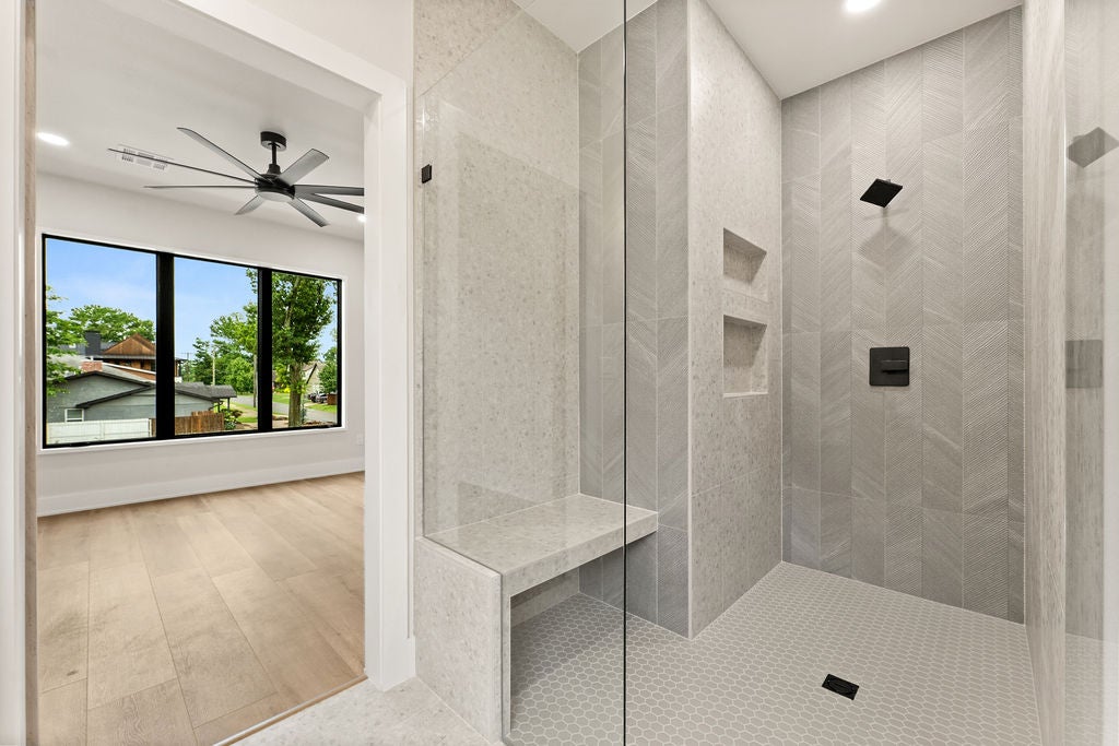 617 SW 2nd St, Bentonville, AR, 72712, USA, 5 Bedrooms Bedrooms, ,6 BathroomsBathrooms,Residential,Active,617 SW 2nd St,1353149