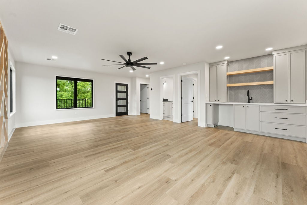 617 SW 2nd St, Bentonville, AR, 72712, USA, 5 Bedrooms Bedrooms, ,6 BathroomsBathrooms,Residential,Active,617 SW 2nd St,1353149