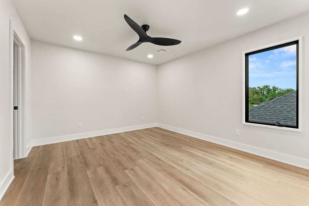 617 SW 2nd St, Bentonville, AR, 72712, USA, 5 Bedrooms Bedrooms, ,6 BathroomsBathrooms,Residential,Active,617 SW 2nd St,1353149
