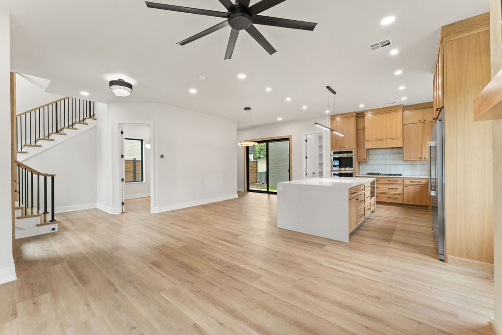 617 SW 2nd St, Bentonville, AR, 72712, USA, 5 Bedrooms Bedrooms, ,6 BathroomsBathrooms,Residential,Active,617 SW 2nd St,1353149