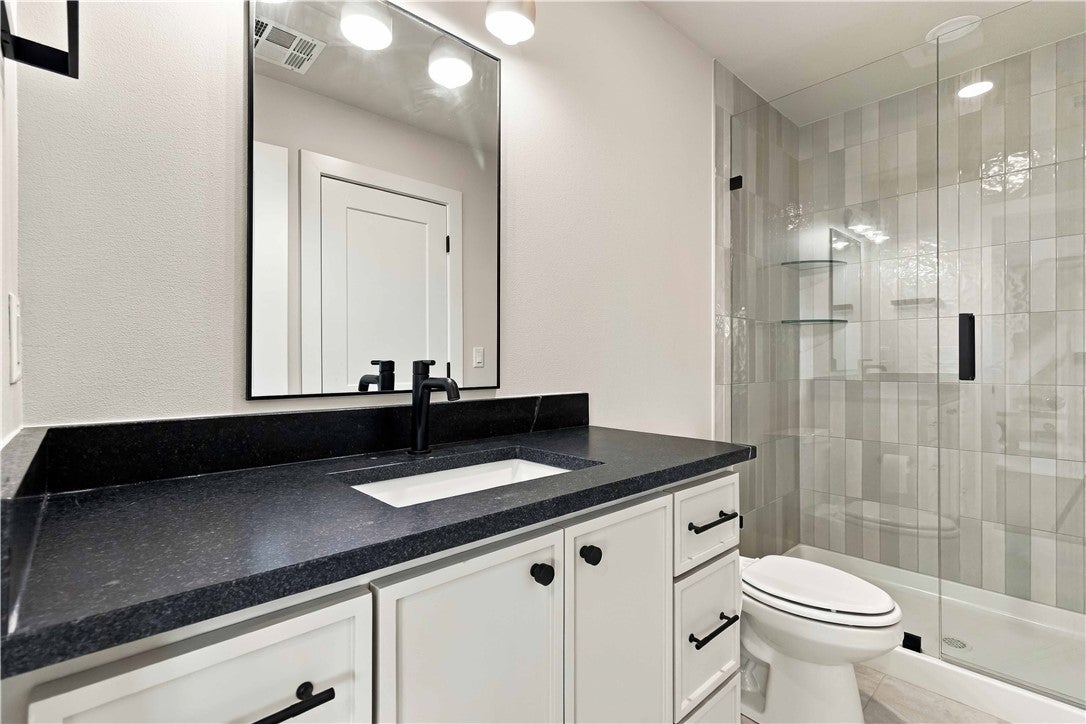 617 SW 2nd St, Bentonville, AR, 72712, USA, 5 Bedrooms Bedrooms, ,6 BathroomsBathrooms,Residential,Active,617 SW 2nd St,1353149