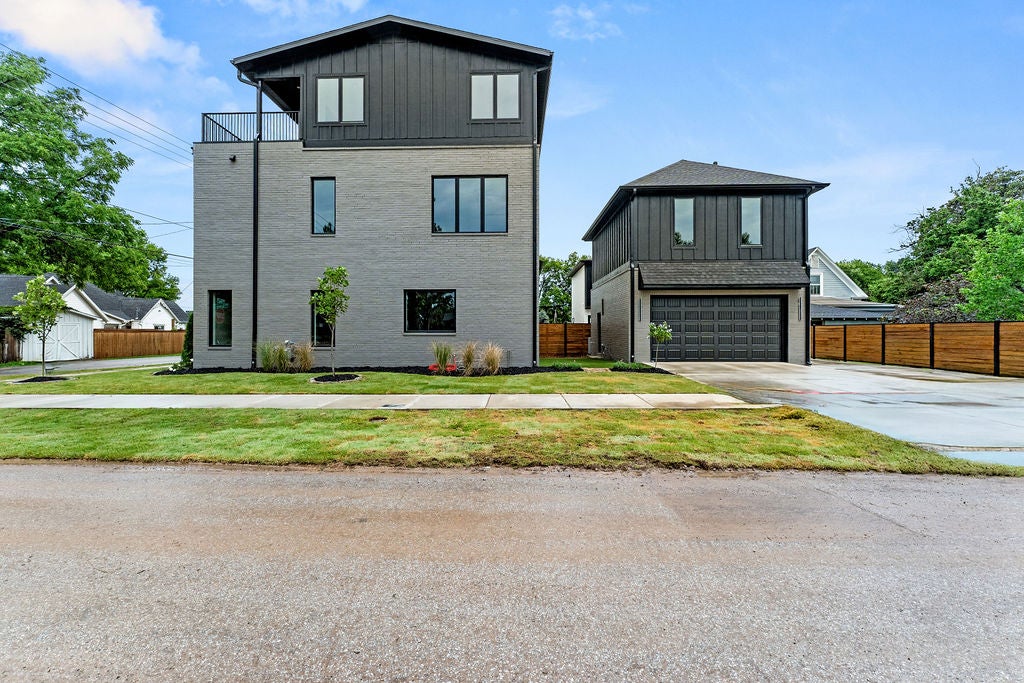 617 SW 2nd St, Bentonville, AR, 72712, USA, 5 Bedrooms Bedrooms, ,6 BathroomsBathrooms,Residential,Active,617 SW 2nd St,1353149