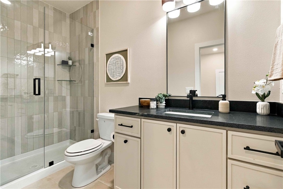 617 SW 2nd St, Bentonville, AR, 72712, USA, 5 Bedrooms Bedrooms, ,6 BathroomsBathrooms,Residential,Active,617 SW 2nd St,1353149
