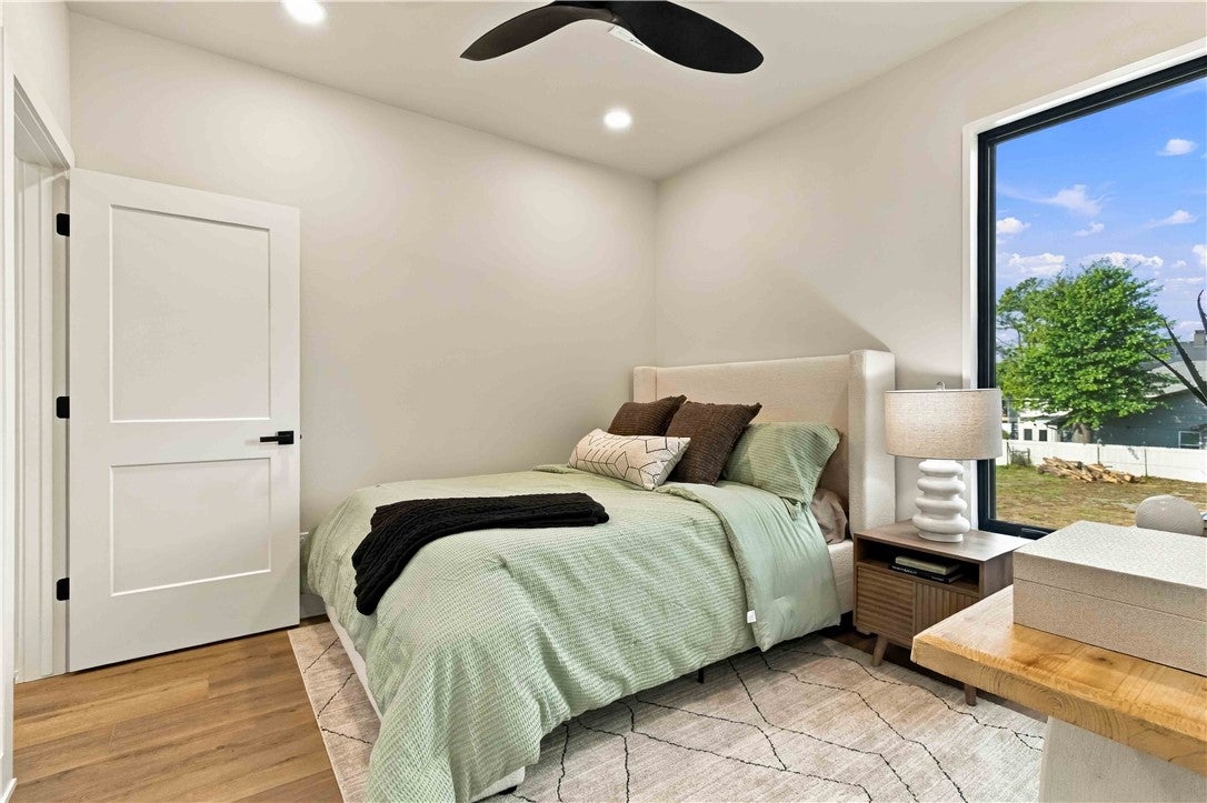 617 SW 2nd St, Bentonville, AR, 72712, USA, 5 Bedrooms Bedrooms, ,6 BathroomsBathrooms,Residential,Active,617 SW 2nd St,1353149