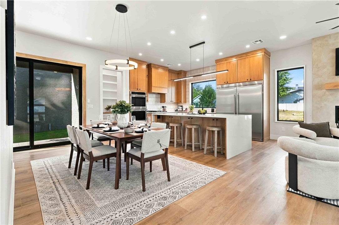 617 SW 2nd St, Bentonville, AR, 72712, USA, 5 Bedrooms Bedrooms, ,6 BathroomsBathrooms,Residential,Active,617 SW 2nd St,1353149