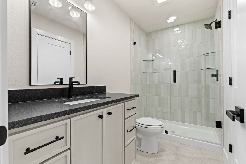 617 SW 2nd St, Bentonville, AR, 72712, USA, 5 Bedrooms Bedrooms, ,6 BathroomsBathrooms,Residential,Active,617 SW 2nd St,1353149