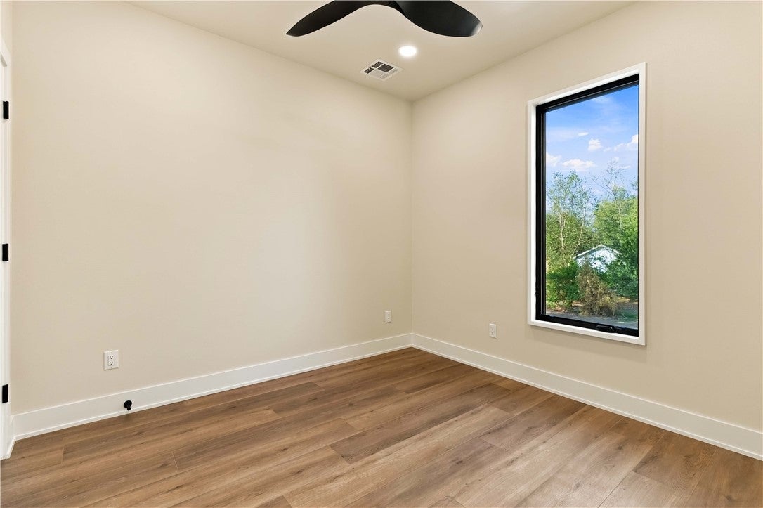 617 SW 2nd St, Bentonville, AR, 72712, USA, 5 Bedrooms Bedrooms, ,6 BathroomsBathrooms,Residential,Active,617 SW 2nd St,1353149