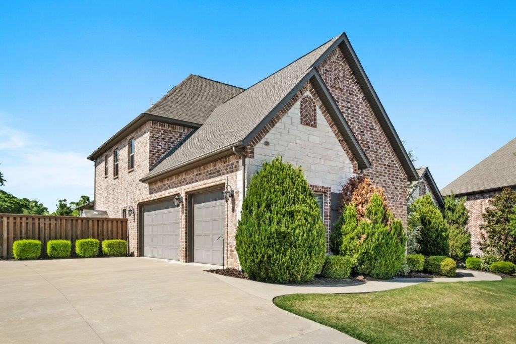 Oak Tree Centerton - Residential