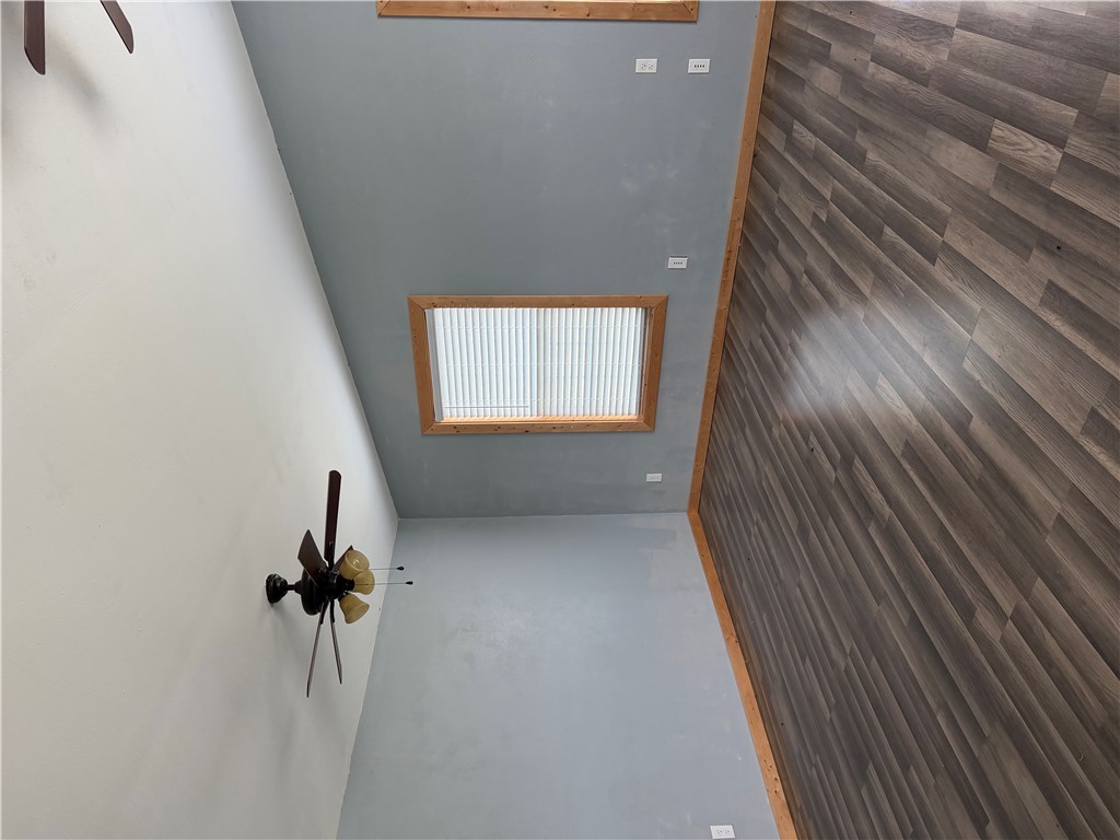 06-20-33-RURAL - Residential