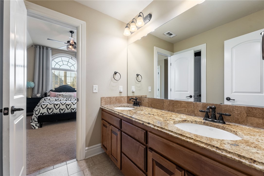 Windsor Manor Sub Bentonville - Residential