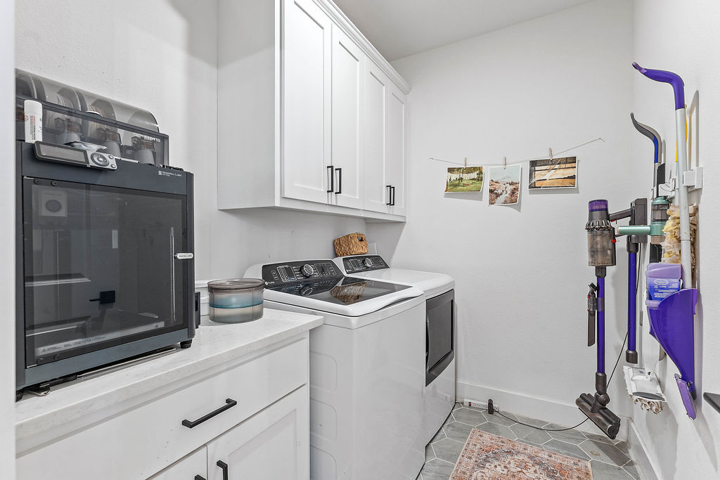 Cambridge Sub Bvv - Residential