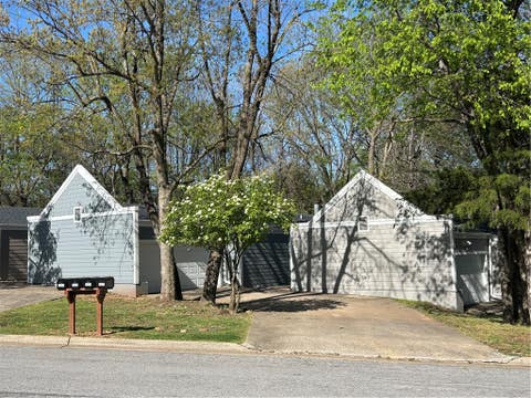 Photo of 2077 N Kantz Lane, Fayetteville, AR 72703 (MLS # 1358626)