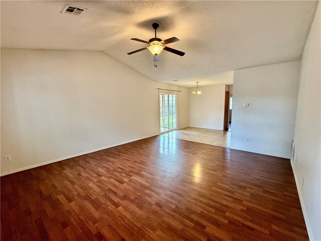 Eastridge Sub Rogers - Residential Lease