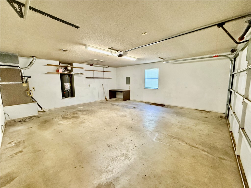 Eastridge Sub Rogers - Residential Lease